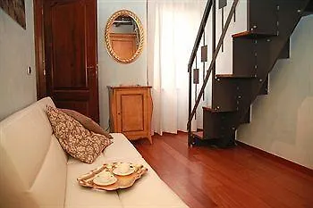 Relais Ristori Oda ve Kahvaltı 2*